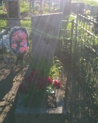 Могила А.С.Журавля в с.Крапивня
