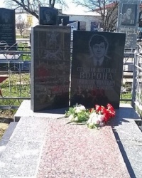 Могила Н. И. Ворона в с.Латовка (Котовка)