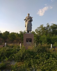 Братская могила советских воинов в с.Лозоватка (Кировоградский район)