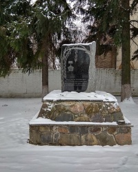 Памятник воинам-интернационалистам в п.г.т.Любашёвка