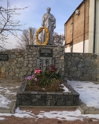 Мемориал в п.г.т.Малокатериновка