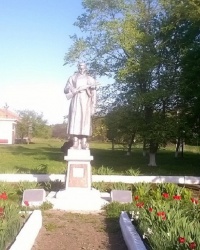 Братские могилы красноармейцев и советских воинов возле железнодорожной станции в г.Монастырище