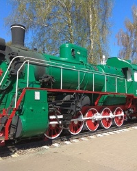 Памятник "Паровоз Эр−787-75" в г.Новомосковск