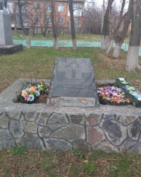 Памятник жертвам Голодомора 1932-1933 годов в с. Гожулы