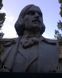 Памятник Н. В. Гоголю в г.Саки