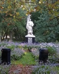 Братская могила воинов, погибших при освобождении поселка в п.г.т.Сосница