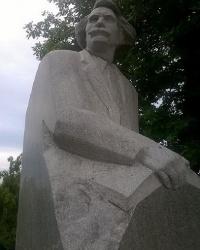Памятник С. Н. Сергееву-Ценскому в г.Тамбов (Ленинский район)