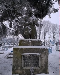 Братская могила советских воинов в с.Тауров