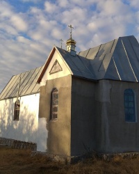 Свято-Покровский храм в с.Варваровка (Полонский район)