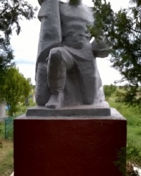 Братская могила советских воинов в с.Вересаево