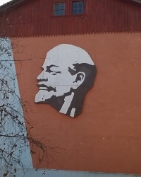 Барельеф В. И. Ленину в п.Верея (г.о. Орехово-Зуево, Московская область)