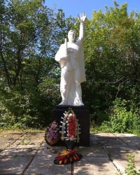 Памятник воинам погибшим в Великой Отечественной войне в п.Верхнеозерский