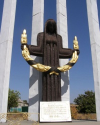 с. Андріївка. Пам'ятний знак загиблим односельцям