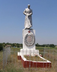 с. Бехтери. Братська могила