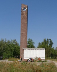 с. Бехтери. Пам'ятний знак загиблим односельцям