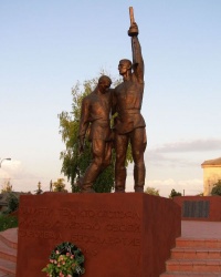 г.Борзна. Памятный знак погибшим землякам