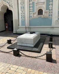 м. Київ. Могила патріарха Володимира.