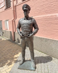 м. Київ. Пам’ятник «Захисник».