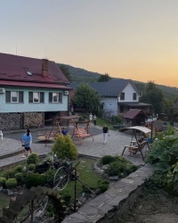с. Вишка. Садиба «Біля струмка». 