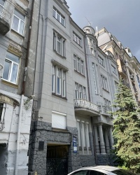 м. Київ. Будинок № 21 по вул. Назарівській.