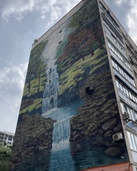 м. Київ. Мурал «Водоспад».