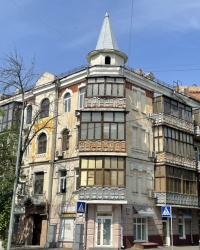 м. Київ. Будинок № 35/35 по вул. Ярославській.