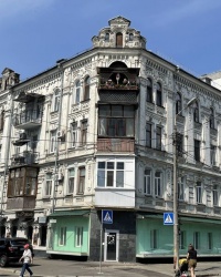 м. Київ. Будинок № 47 по вул. Ярославській.