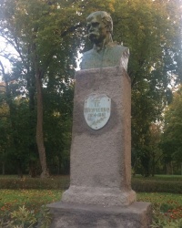 с.Качанівка. Погруддя Т.Г.Шевченка