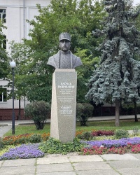 м. Київ. Пам'ятник Василю Вишиваному.