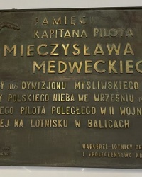 м. Краків. Меморіальна дошка Мечиславу Медвецькому.
