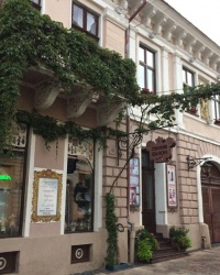 м. Чернівці. Будинок «Під св. Флоріаном». 
