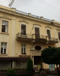 м. Чернівці. Колишній палац Гогенлое. 
