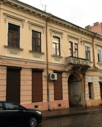 м. Чернівці. Будинок № 23 по вул. Заньковецької. 