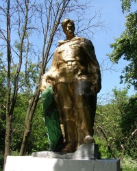 с. Кропивне. Братська могила.