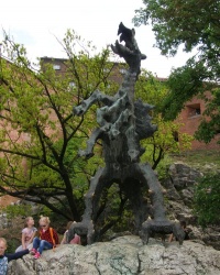 м. Краків. Пам'ятник вавельському дракону.