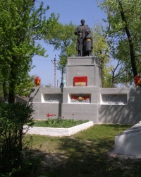 с.Рідне. Пам’ятний знак загиблим односельцям