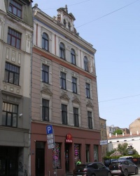 м. Рига. Будинок № 92 по вул. Дзірнаву.