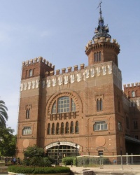 м. Барселона. Замок трьох драконів.