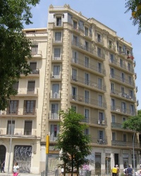м. Барселона. Будинок № 221 на вул. Carrer de la Marina.