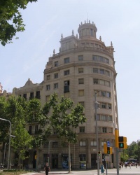 м. Барселона. Будинок № 100 по вул. св. Жоана. м. Барселона. Будинок № 100 по вул. св. Жоана.