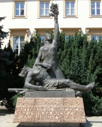 м. Варшава. Пам’ятник партизанам.