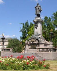 м. Варшава. Пам’ятник Адаму Міцкевичу.