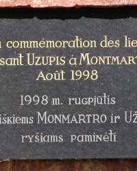 м. Вільнюс. Меморіальна дошка зв’язкам Ужупісу і Монмартра.