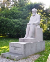 м. Рига. Пам’ятник Альфреду Калниньшу. 