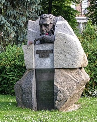 м. Рига. Пам’ятник Михаїлу Талю.