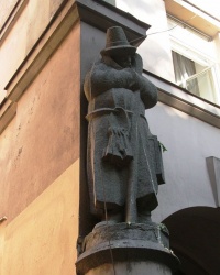 м. Рига. Скульптура «Нічний сторож».