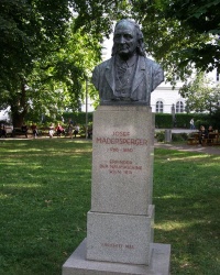  м. Відень. Пам'ятник Йозефу Мадерспергеру.