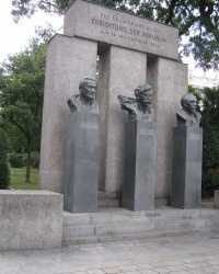м. Відень. Пам'ятник лідерам Першої республіки.