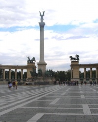 м. Будапешт. Пам'ятник тисячоліттю Угорщини.