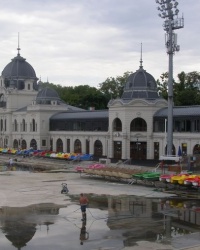 м. Будапешт. Льодовий палац.